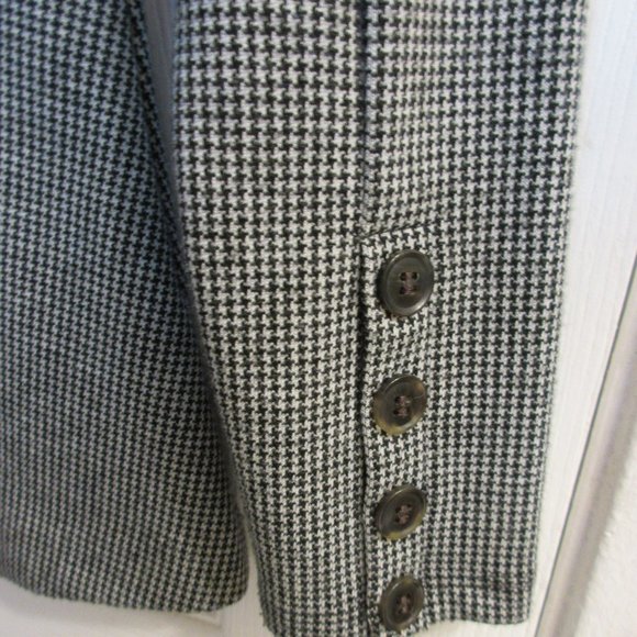 Ann Taylor Petites Grey n White Houndstooth Fleck Fitted Knit Top, size 4 - Picture 7 of 12
